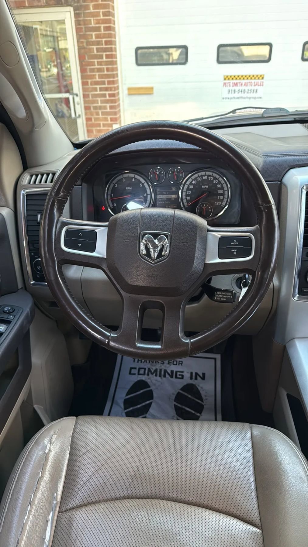 Used 2011 RAM 1500 Laramie image 17