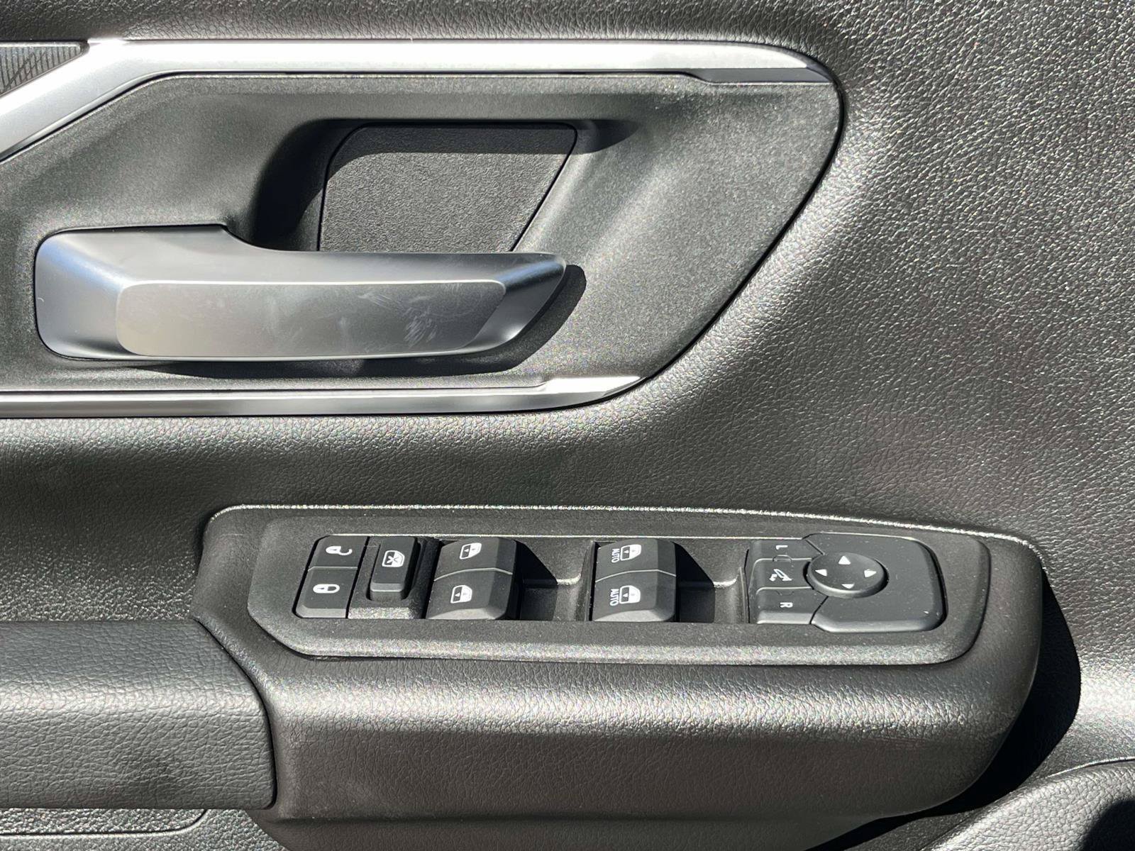 New 2026 RAM 1500 Big Horn AWD/4WD image 17