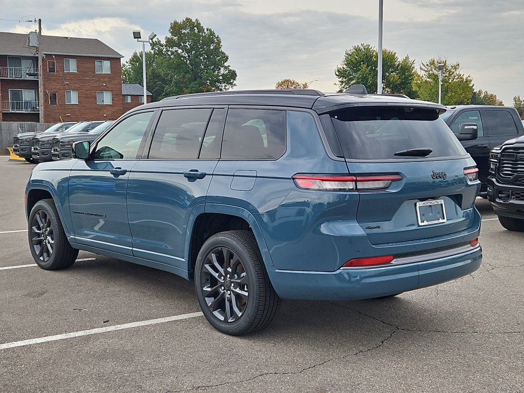 New 2026 Jeep Grand Cherokee L Limited AWD/4WD image 4