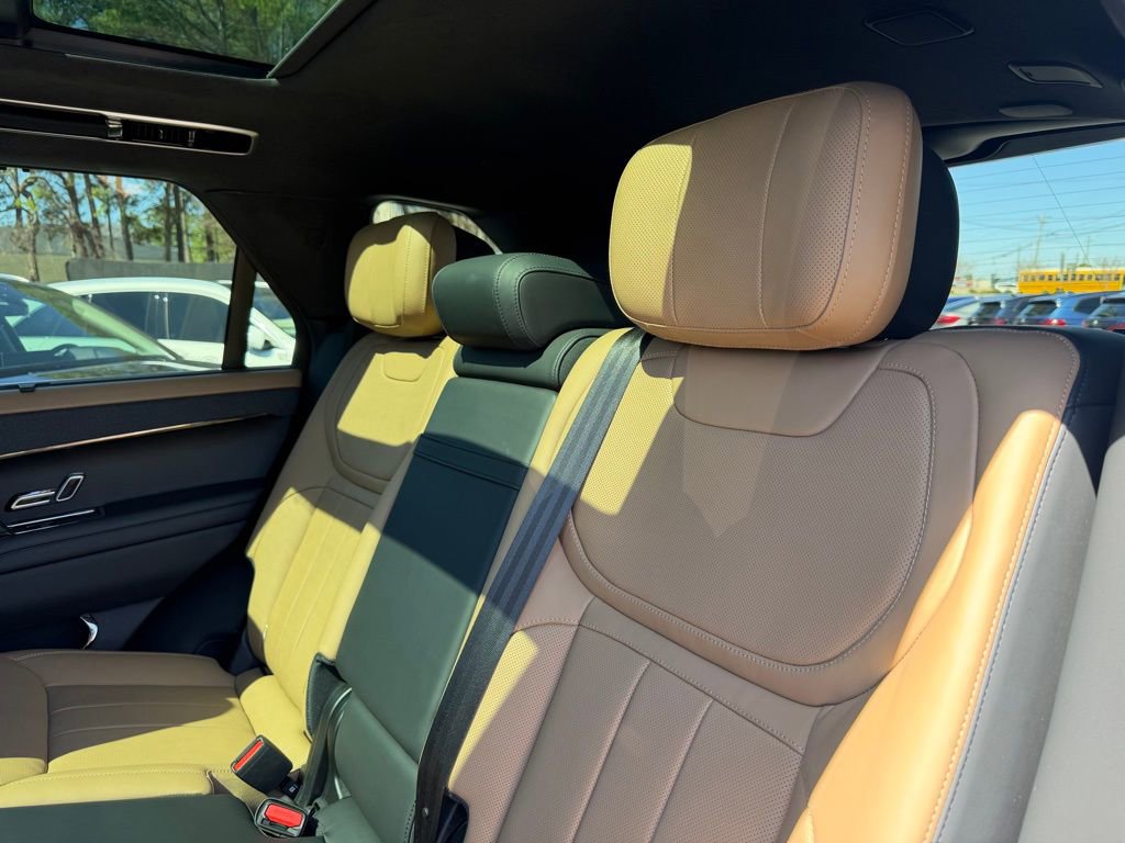 Used 2025 Land Rover Range Rover Sport Autobiography image 24