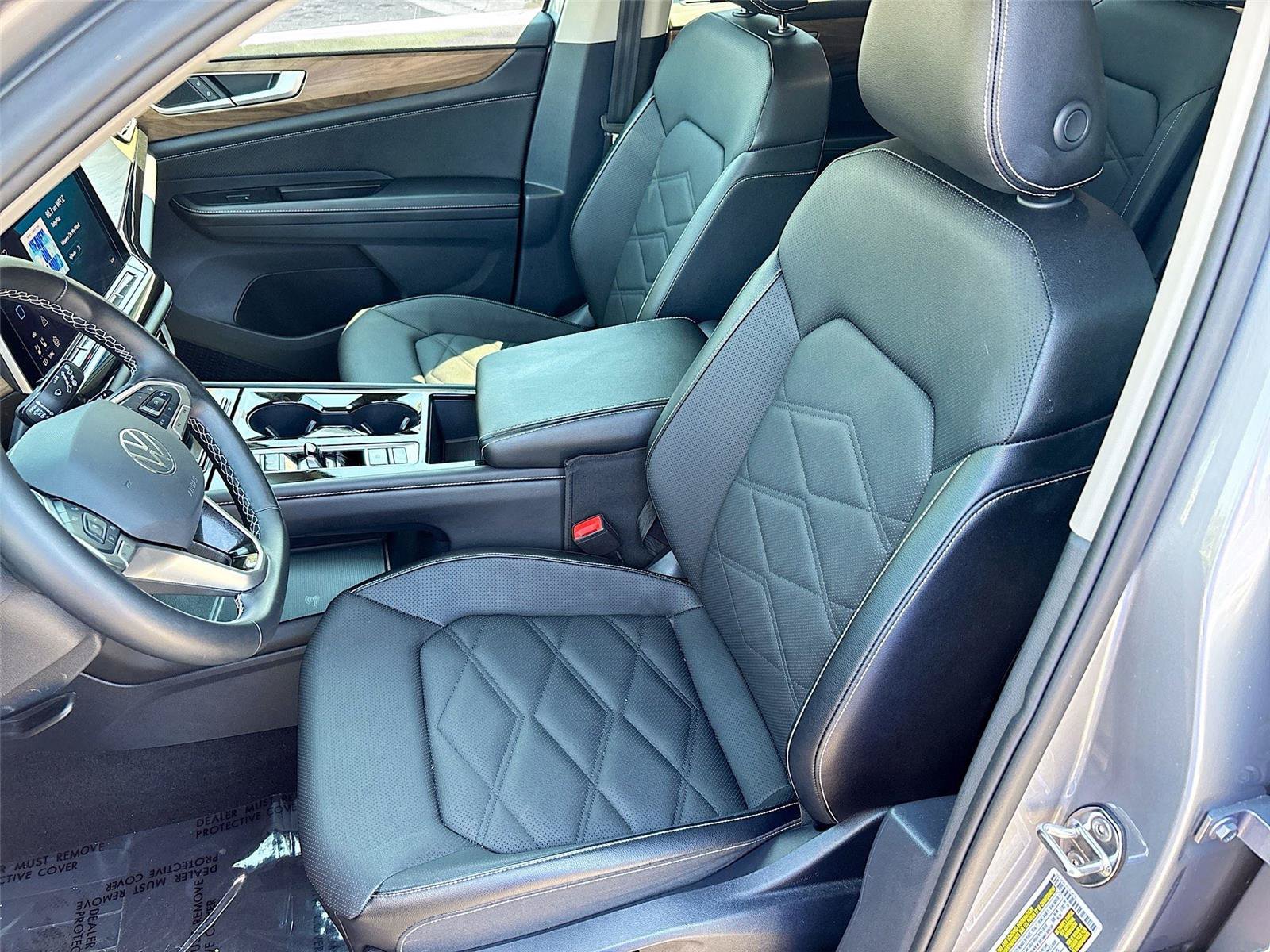Used 2025 Volkswagen Atlas SE FWD image 23