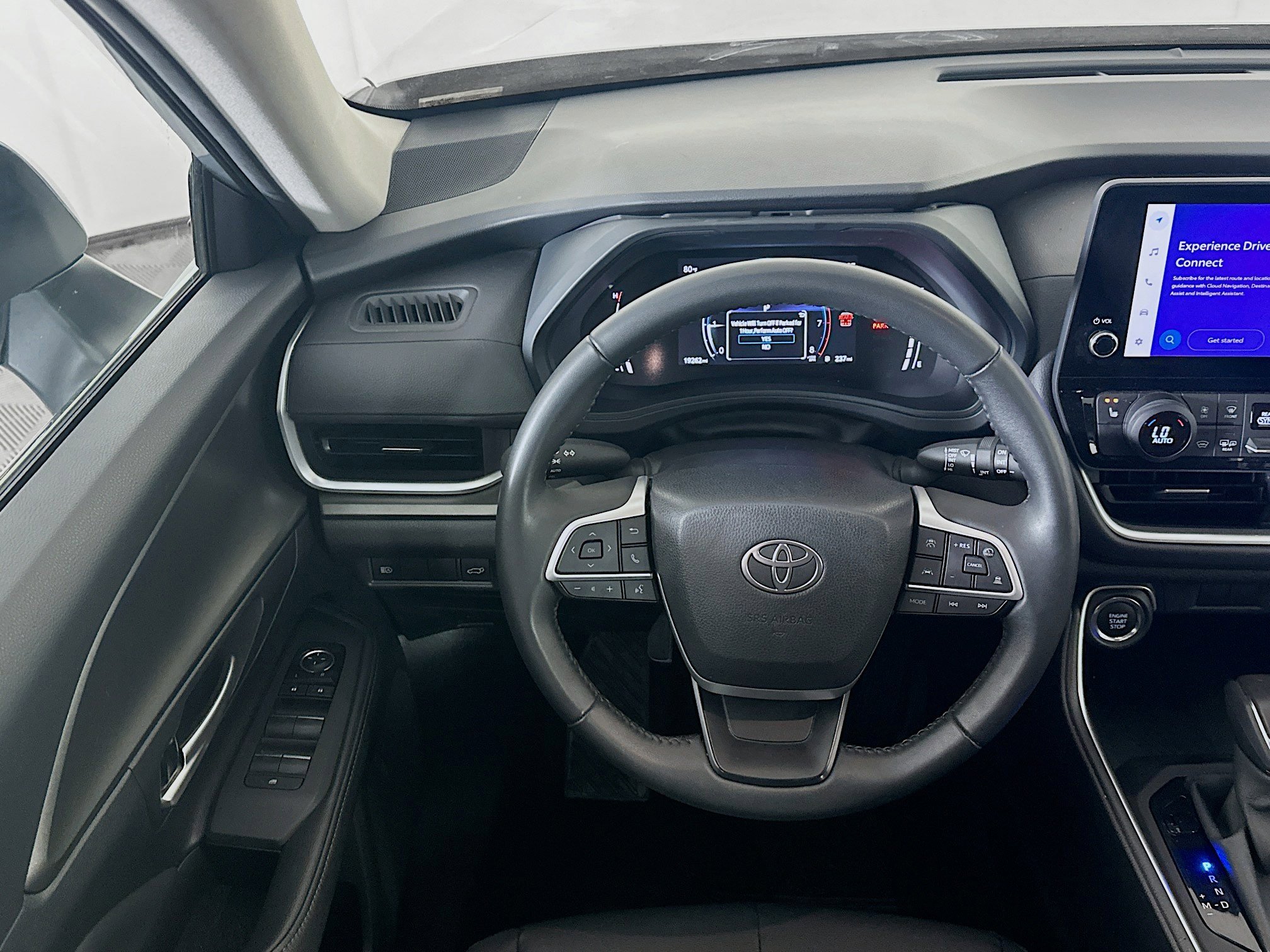 Used 2025 Toyota Grand Highlander AWD image 18