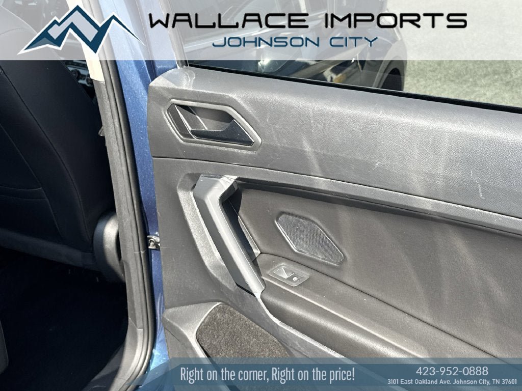 Used 2020 Volkswagen Tiguan SEL FWD image 40