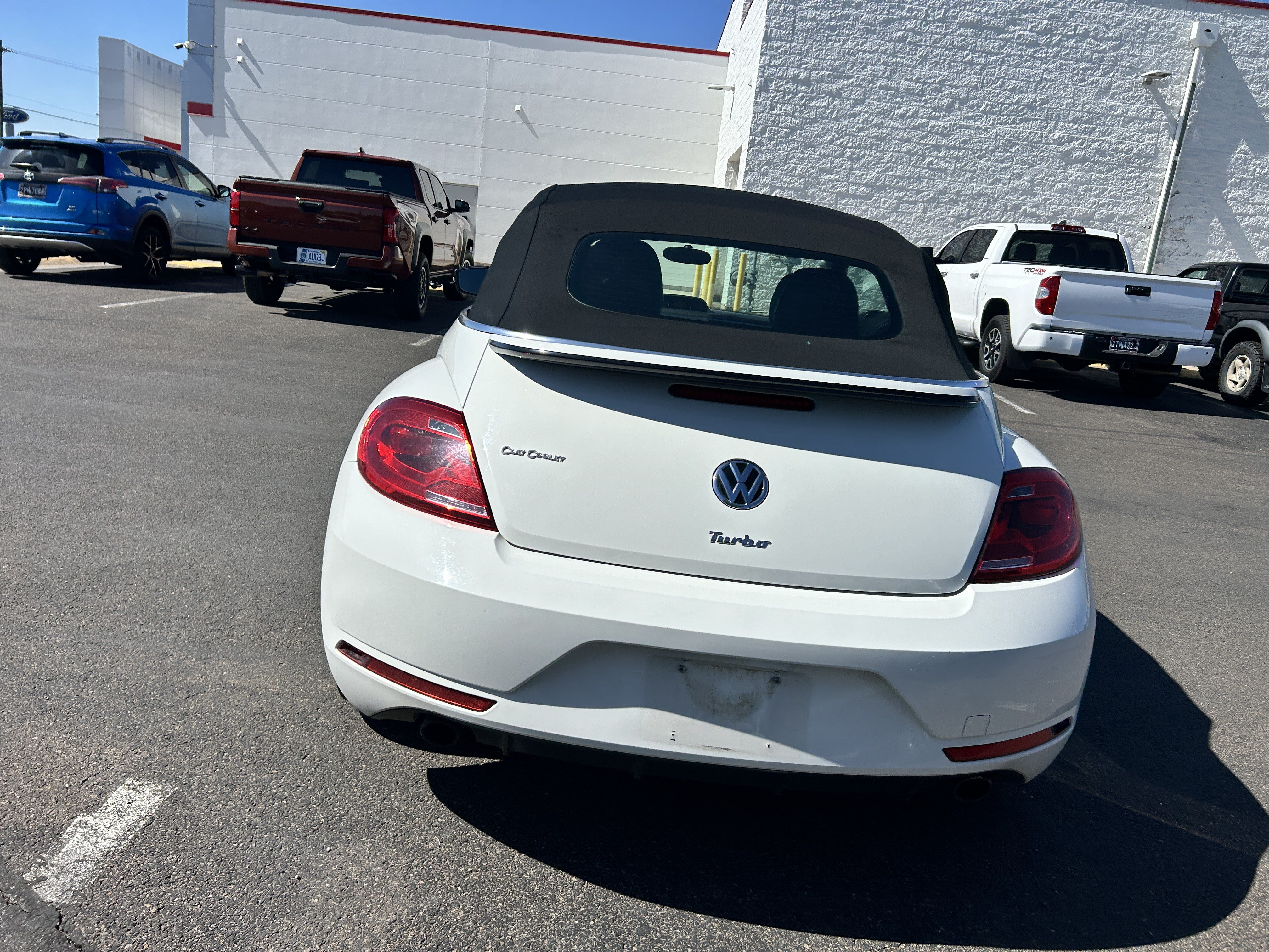 Used 2014 Volkswagen Beetle R-Line FWD image 4