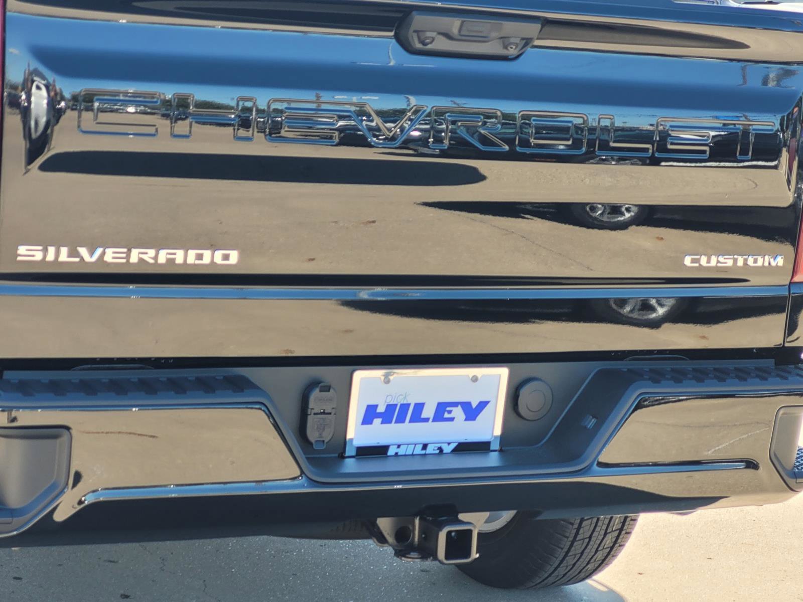 New 2026 Chevrolet Silverado 1500 Custom AWD/4WD image 4