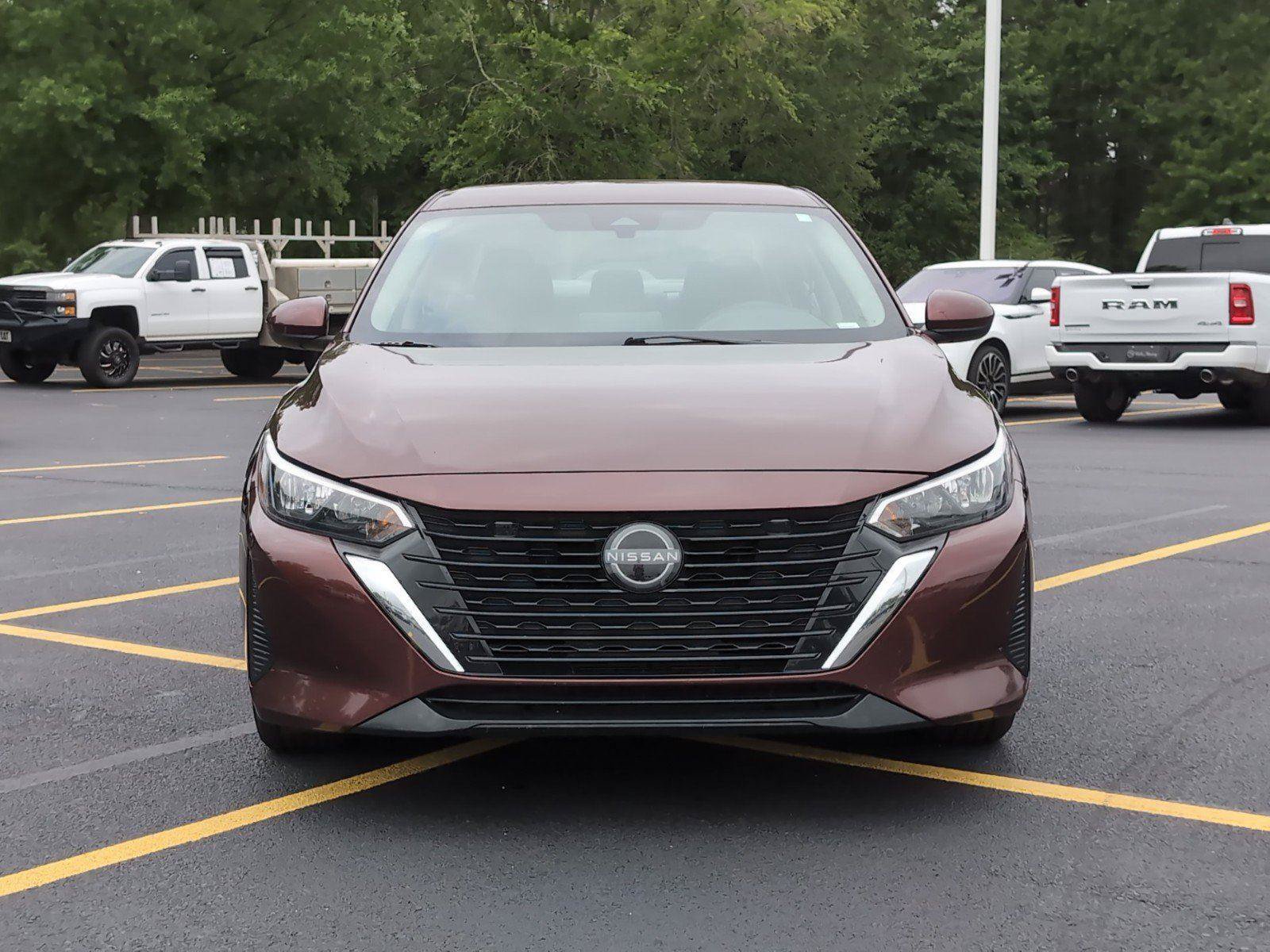 Used 2024 Nissan Sentra SV FWD image 10