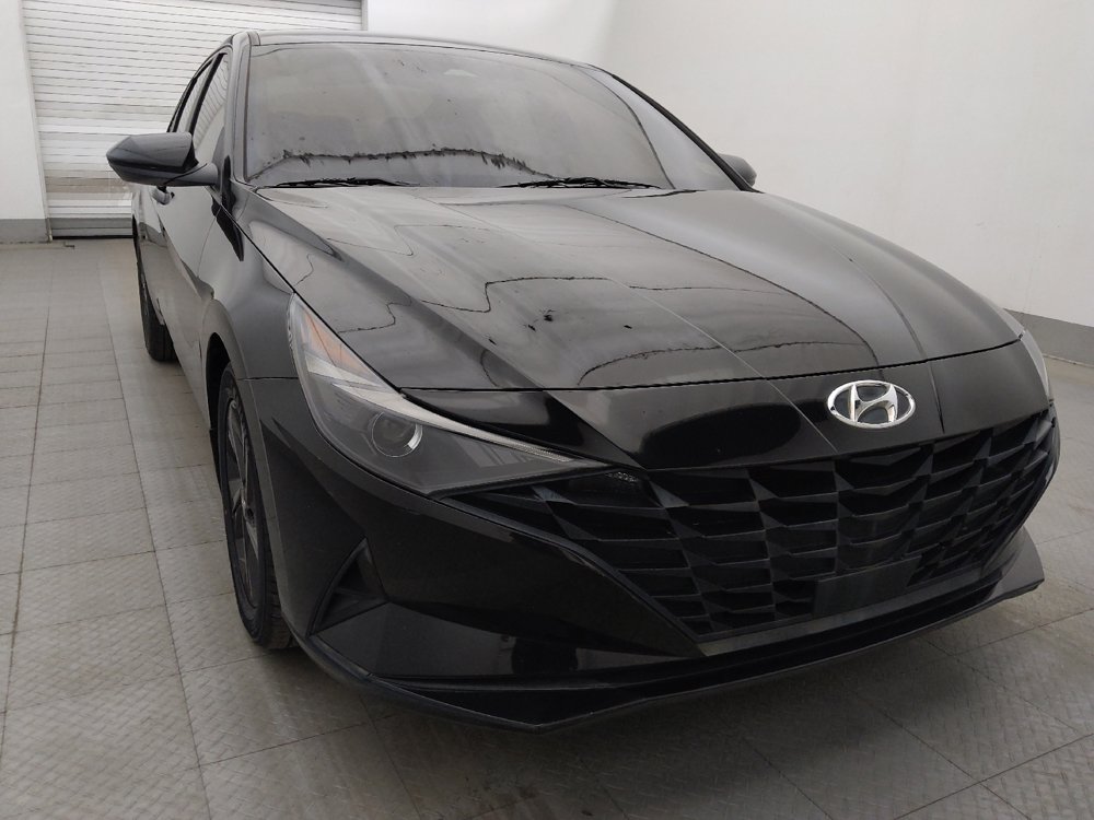 Used 2022 Hyundai Elantra SEL w/ Convenience Package FWD image 13