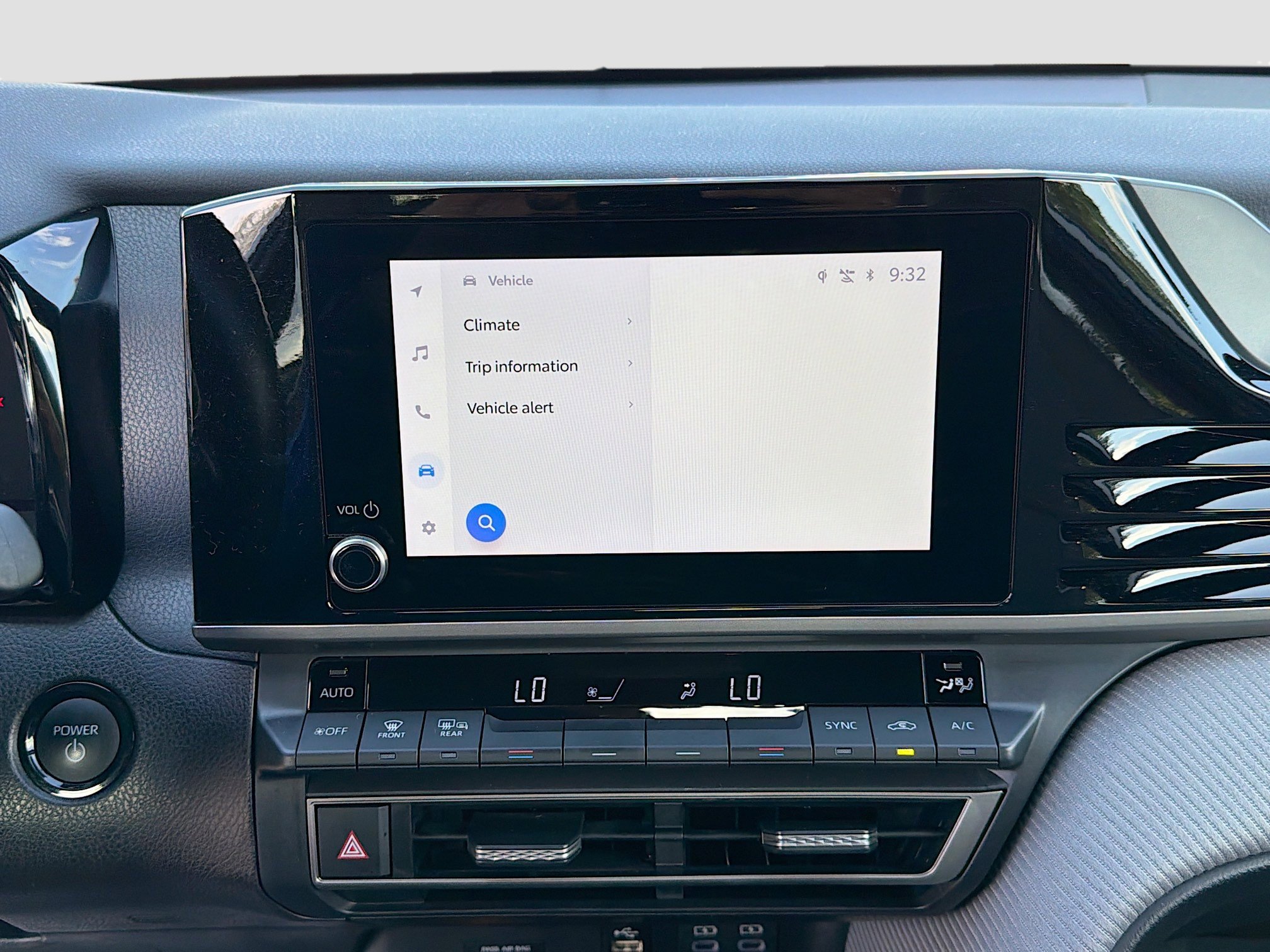 Used 2025 Toyota Camry SE image 27