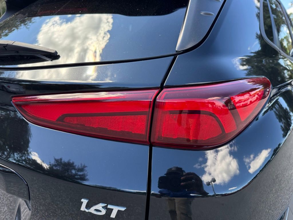 Used 2022 Hyundai Kona Limited image 9