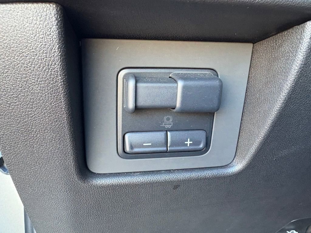 Certified 2024 GMC Canyon Denali image 24