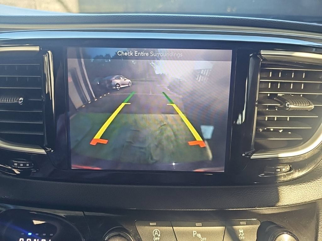 Used 2018 Chrysler Pacifica Touring-L w/ Premium Audio Group FWD image 22