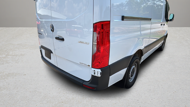 Used 2025 Mercedes-Benz Sprinter 2500 image 40