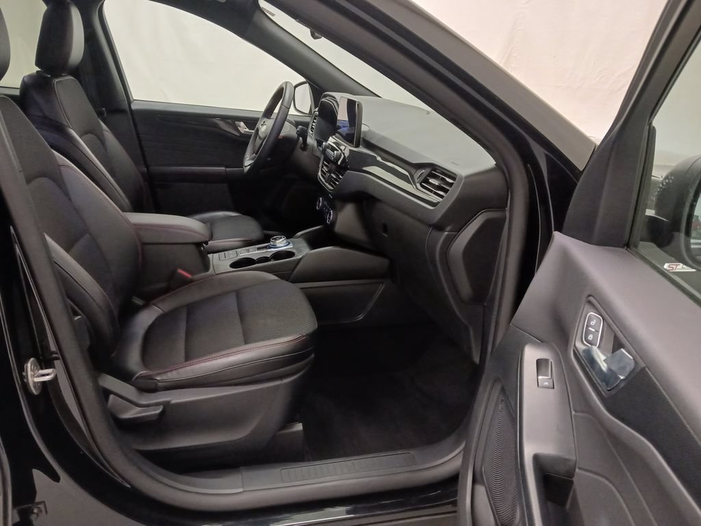 Used 2025 Ford Escape ST-Line AWD/4WD image 15