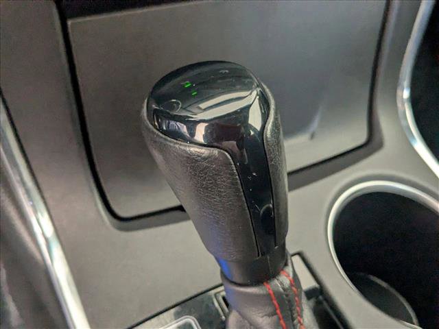 Used 2016 Toyota Camry SE image 11