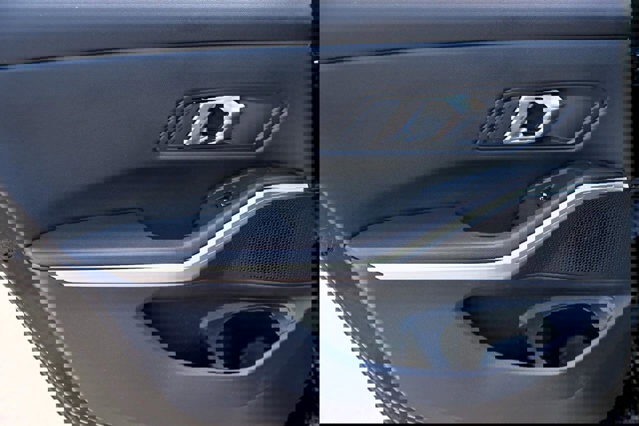 Used 2024 BMW 330i Sedan image 11