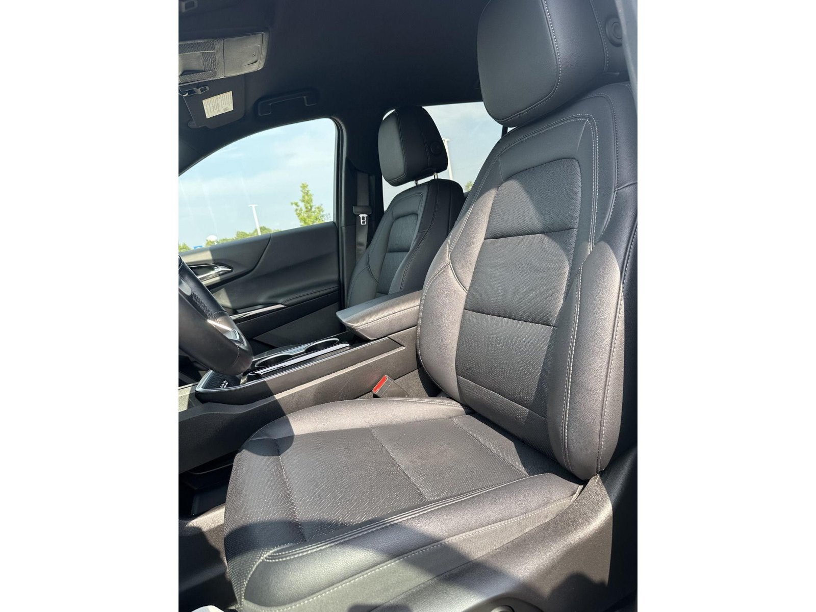 Certified 2025 Chevrolet Equinox LT w/ Convenience Package II FWD image 39