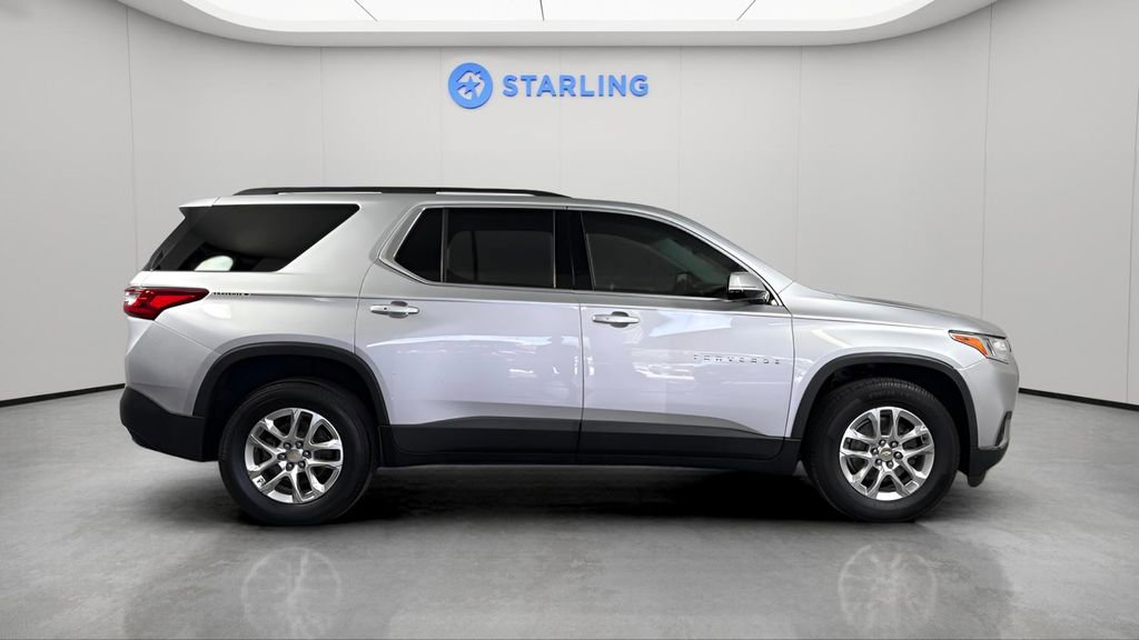 Used 2020 Chevrolet Traverse LT image 3