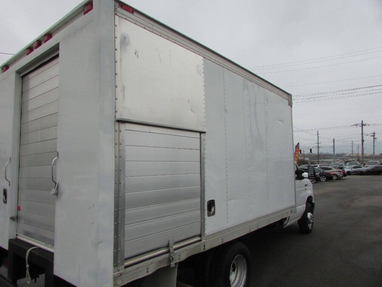 Used 2012 Ford E-450 and Econoline 450 Super Duty w/ PWR Locks & Windows Group RWD image 47