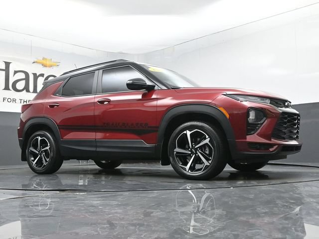 Used 2023 Chevrolet TrailBlazer RS w/ Convenience Package AWD/4WD image 2