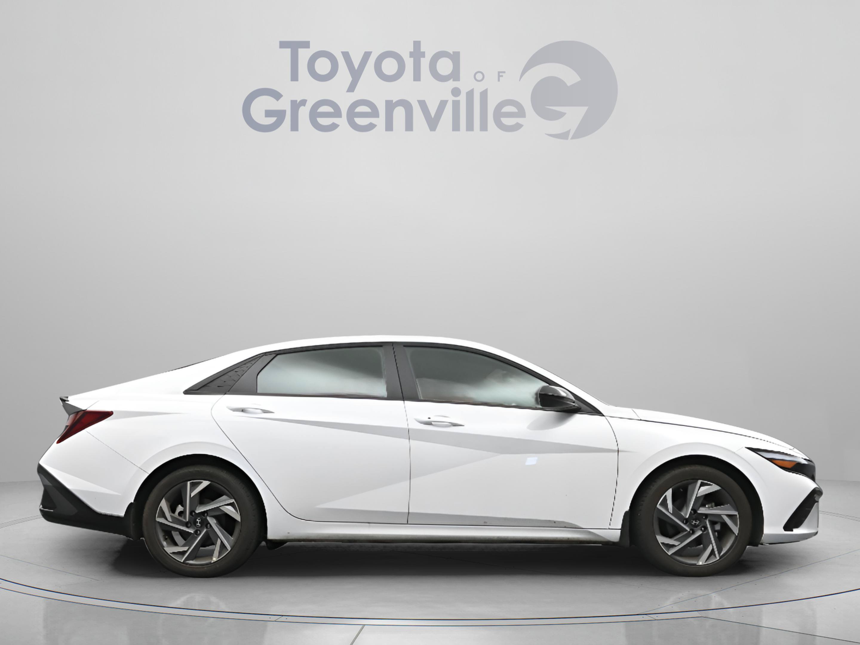 Used 2025 Hyundai Elantra Sport FWD image 15