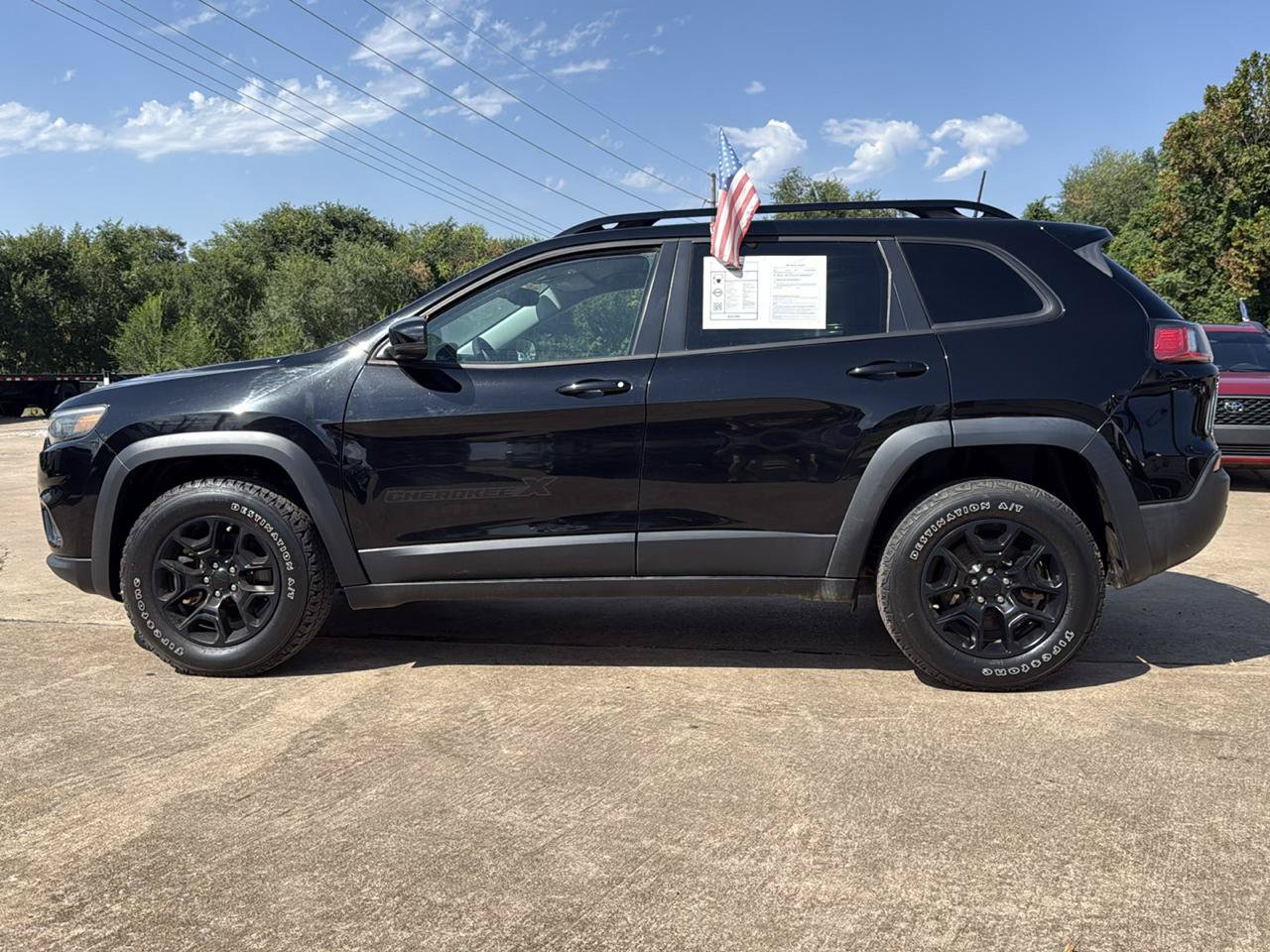 Used 2022 Jeep Cherokee Latitude AWD/4WD image 9