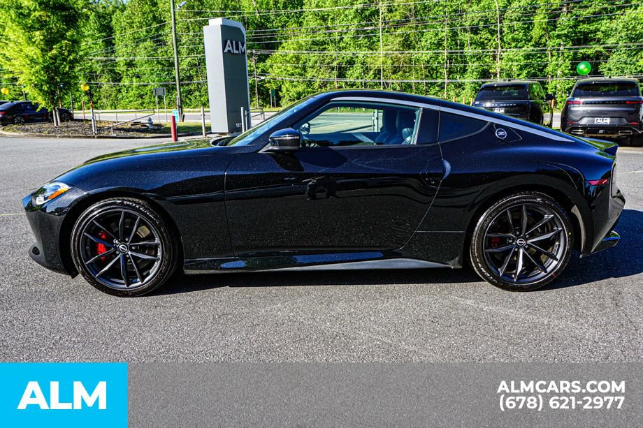 Used 2024 Nissan Z Performance w/ Floor Mat Package RWD image 7
