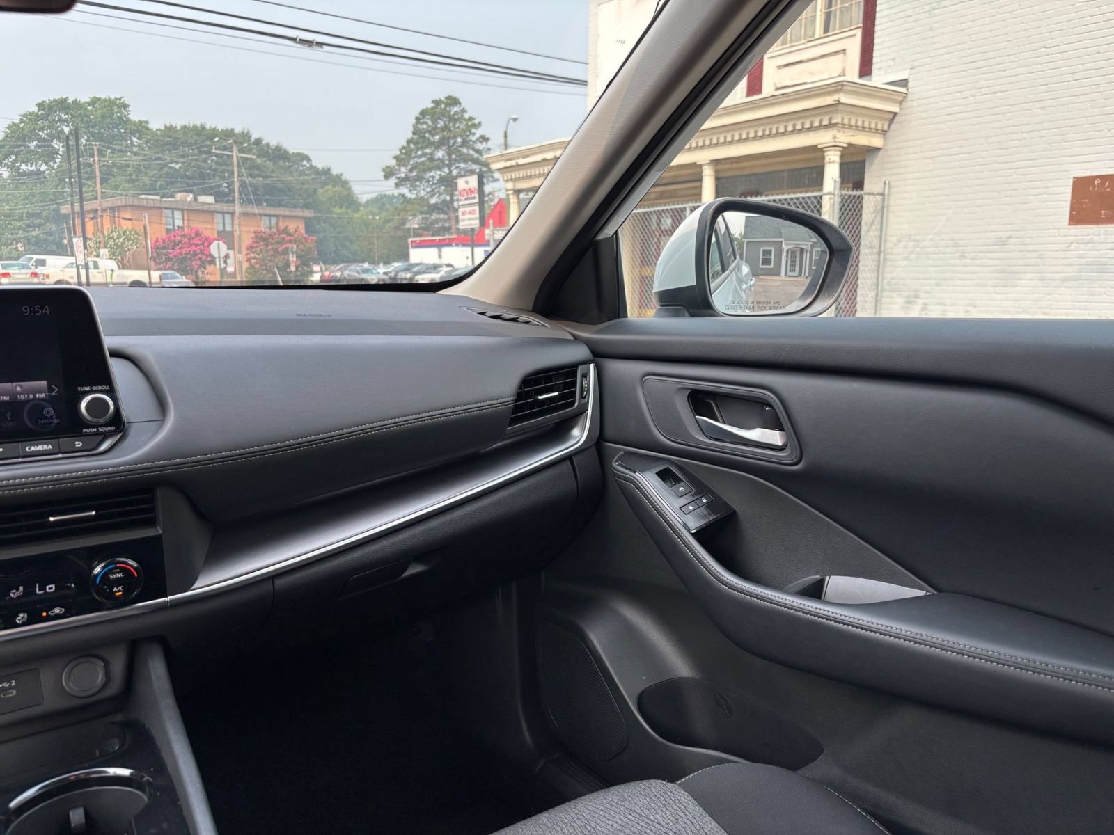 Used 2026 Nissan Rogue SV AWD/4WD image 37