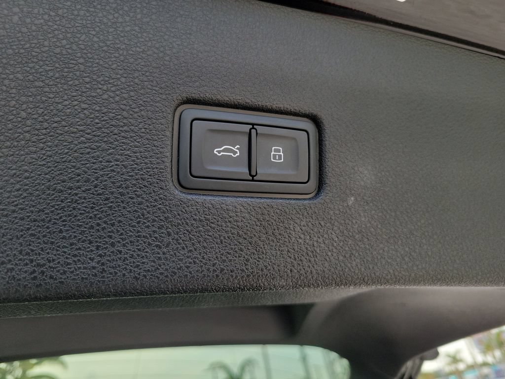 Certified 2023 Audi Q8 Premium Plus AWD/4WD image 31