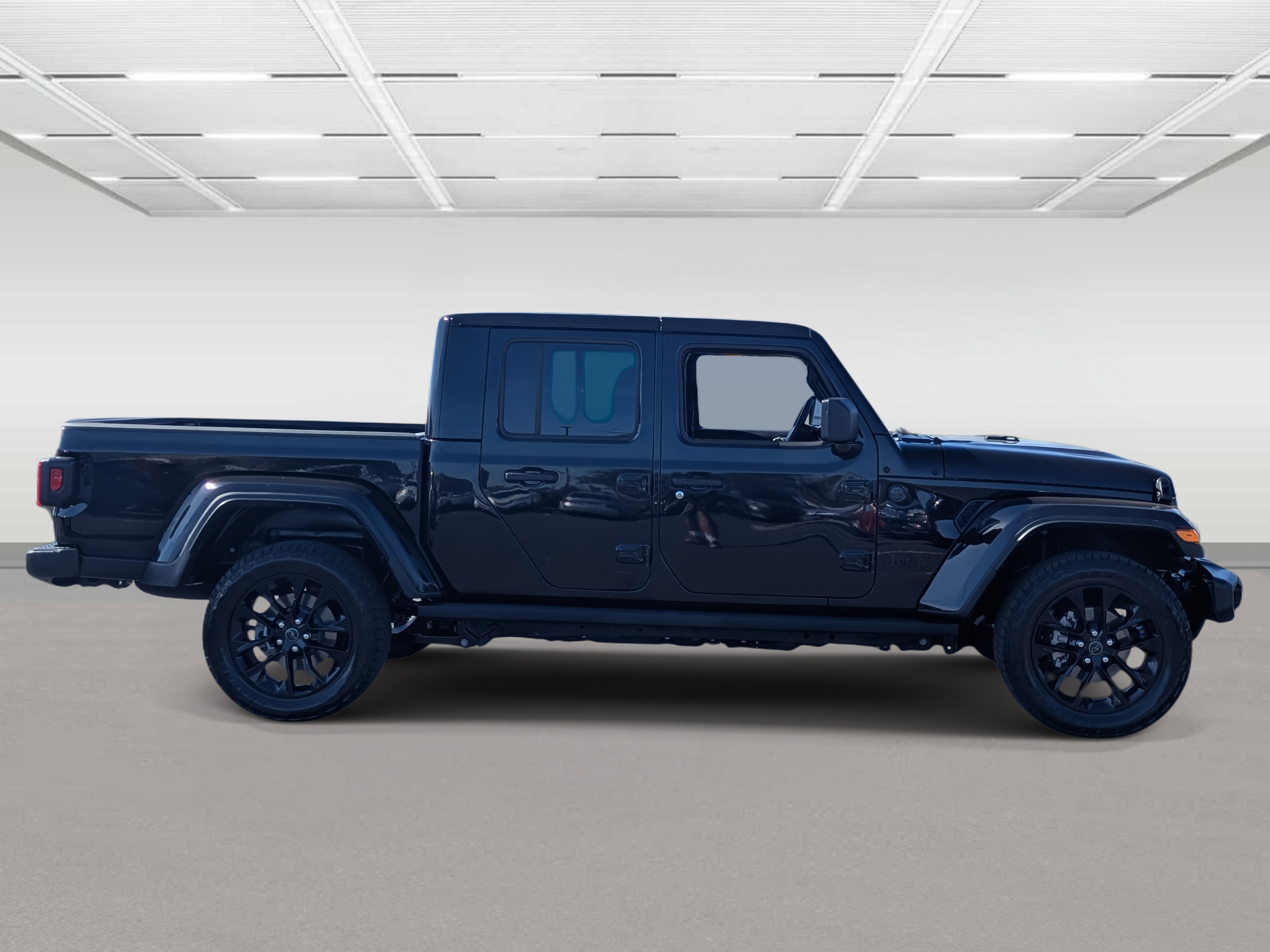 Used 2025 Jeep Gladiator Sport image 6