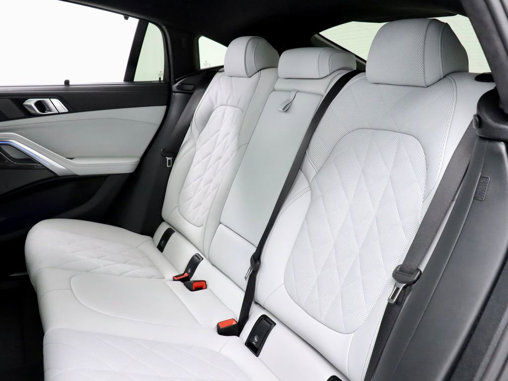 Used 2026 BMW X6 M60i image 45