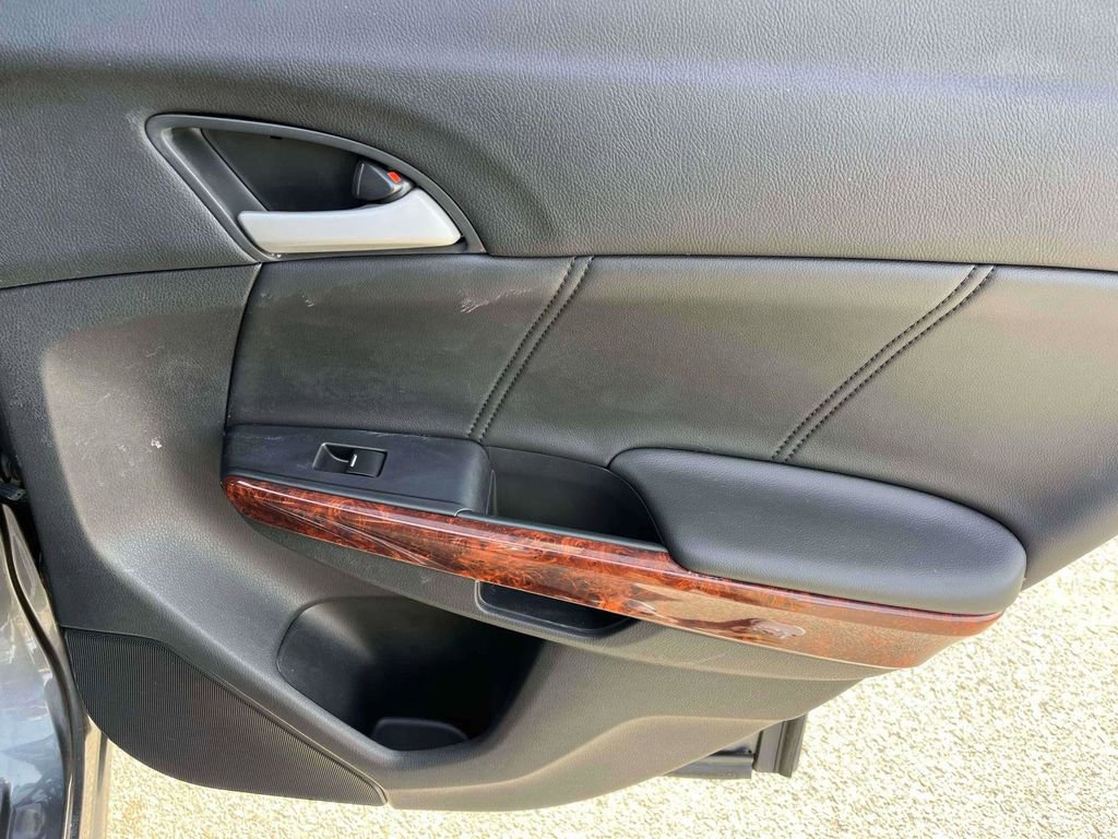 Used 2012 Honda Crosstour EX-L image 11