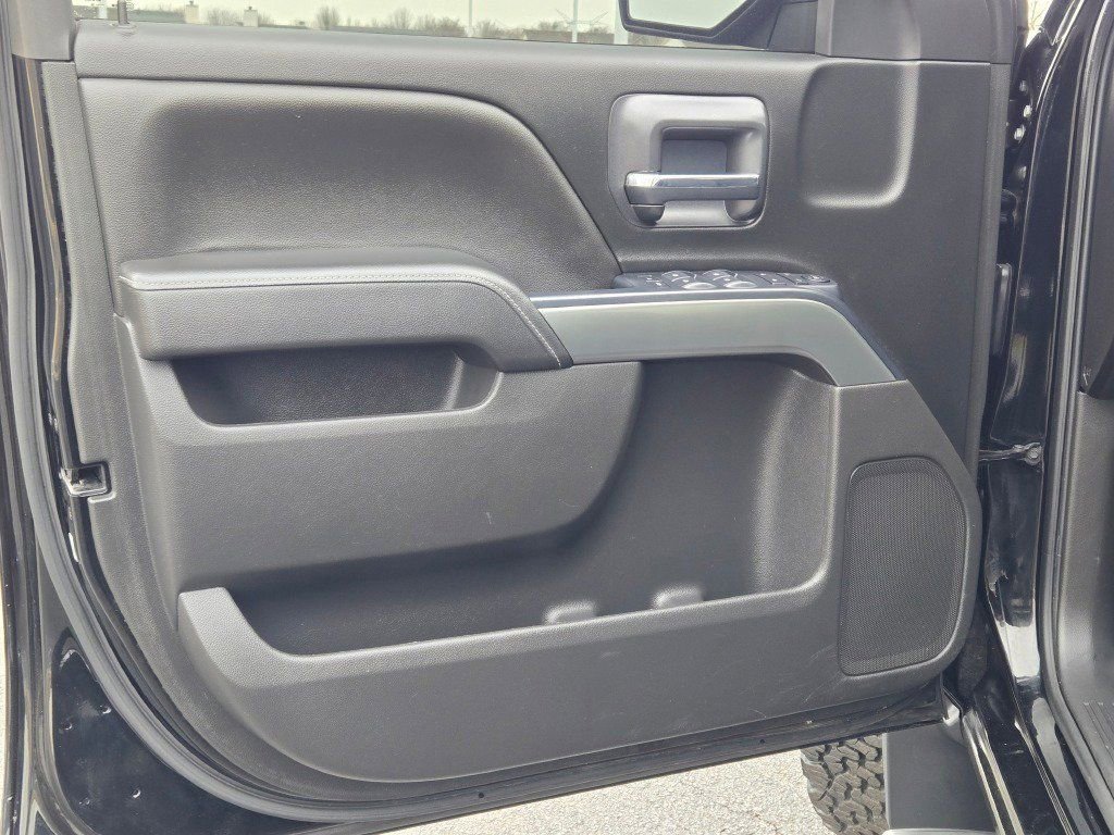 Used 2018 Chevrolet Silverado 1500 LT w/ All Star Edition image 22