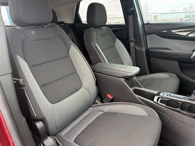 Used 2024 Chevrolet TrailBlazer LT w/ LT Cold Weather Package AWD/4WD image 23