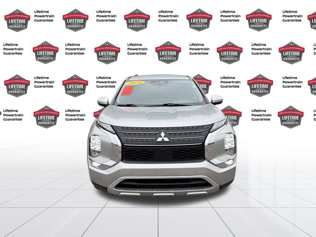 Used 2024 Mitsubishi Outlander SE image 10
