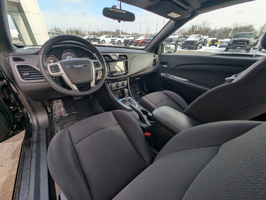 Used 2013 Chrysler 200 Touring w/ Cold Weather Group image 10