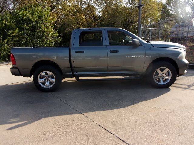 Used 2012 RAM 1500 Express w/ ST Popular Equipment Group AWD/4WD image 2
