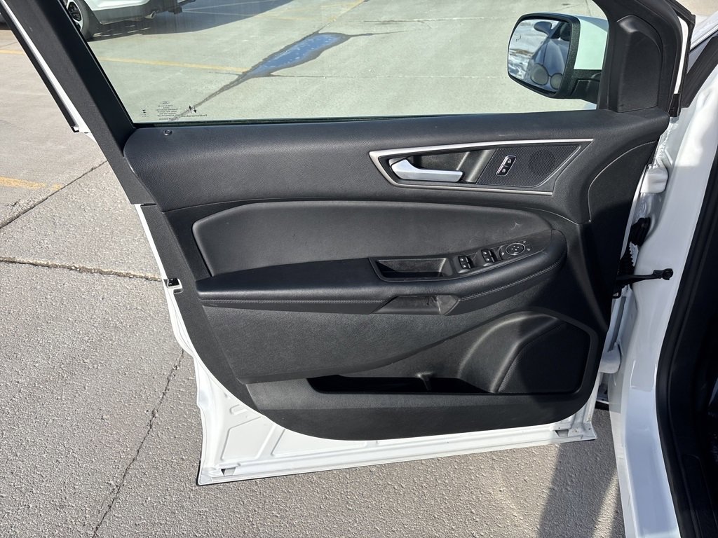Used 2022 Ford Edge SEL w/ Convenience Package image 12