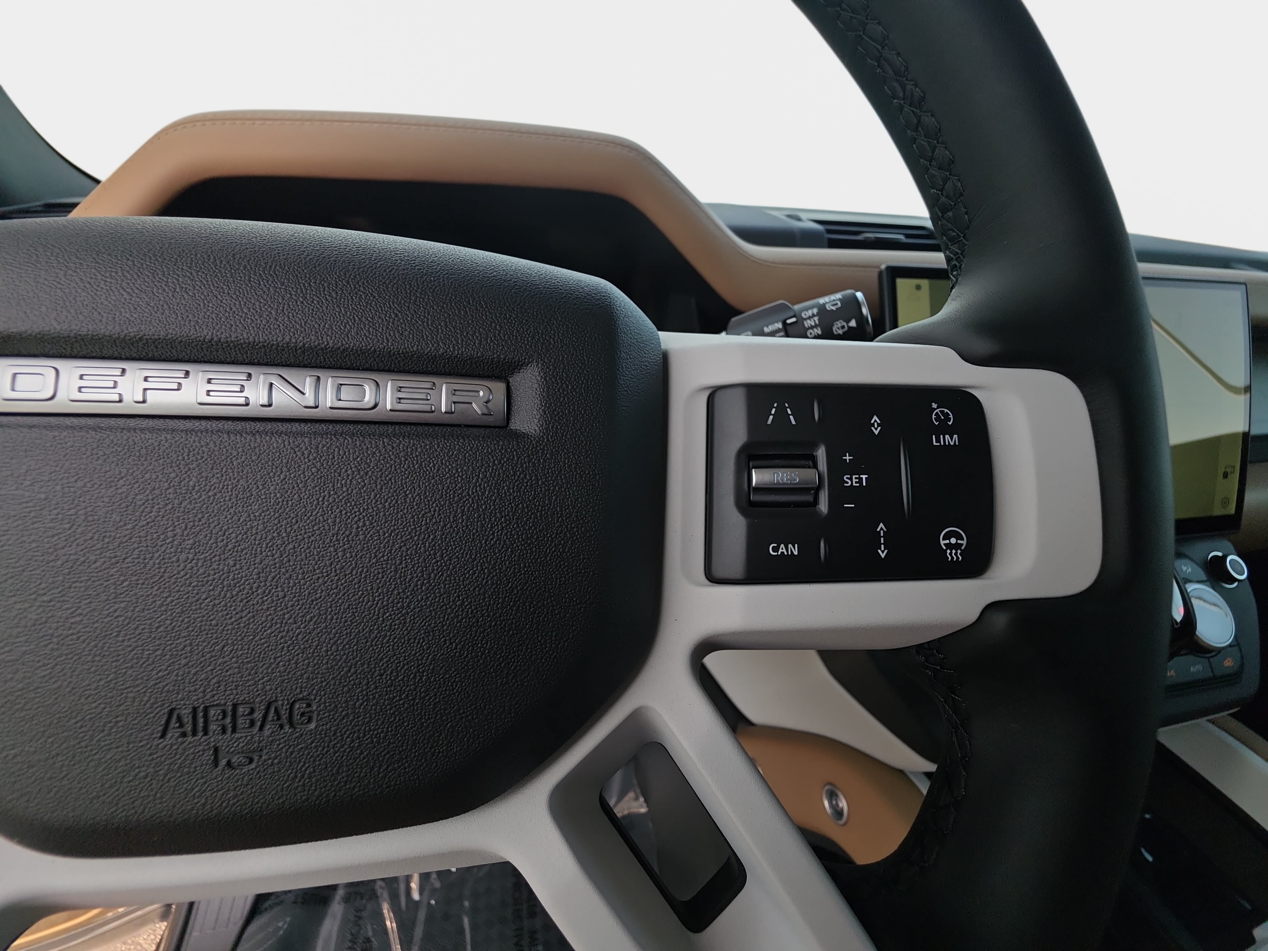 New 2026 Land Rover Defender 110 X-Dynamic SE AWD/4WD image 17