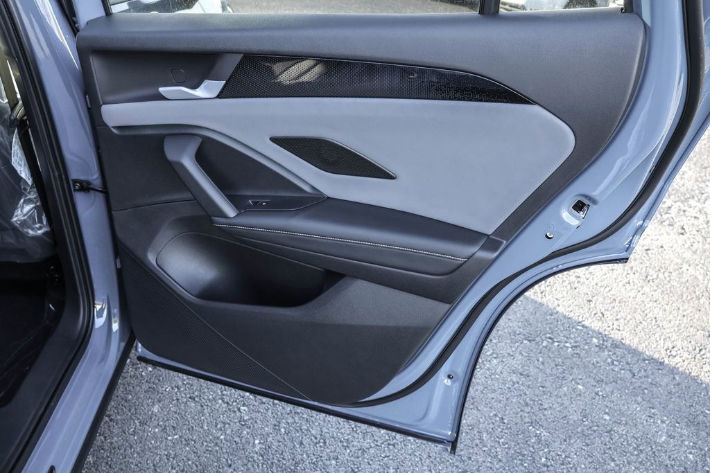 New 2026 Volkswagen Tiguan SE R-Line image 35