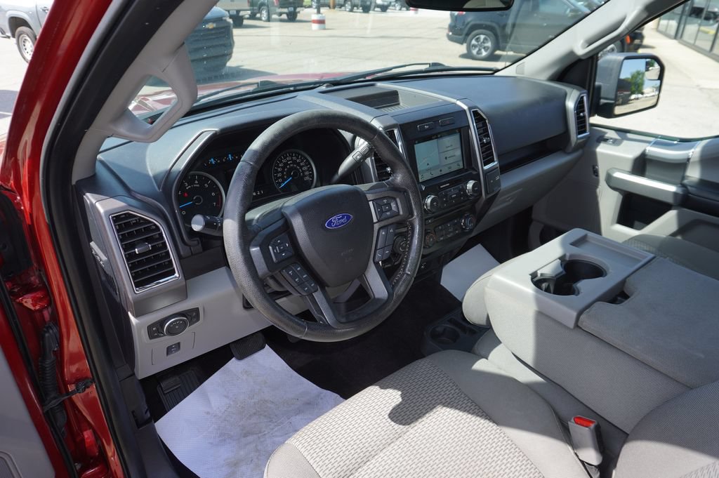Used 2016 Ford F150 XLT w/ Equipment Group 302A Luxury AWD/4WD image 24