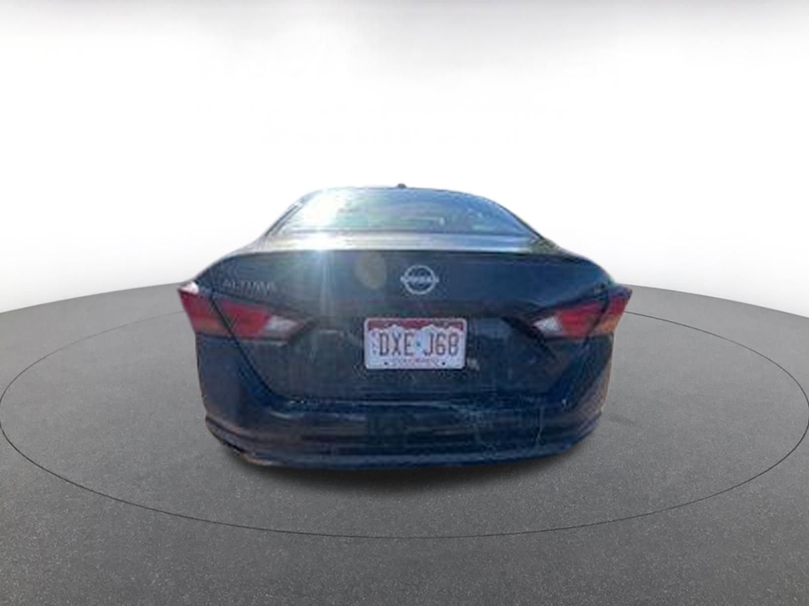 Used 2025 Nissan Altima 2.5 SV image 8