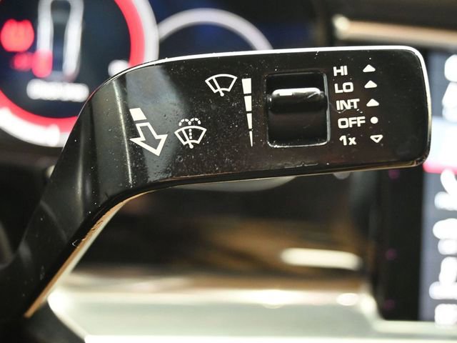 Used 2019 Porsche Panamera 4 w/ Premium Package image 30