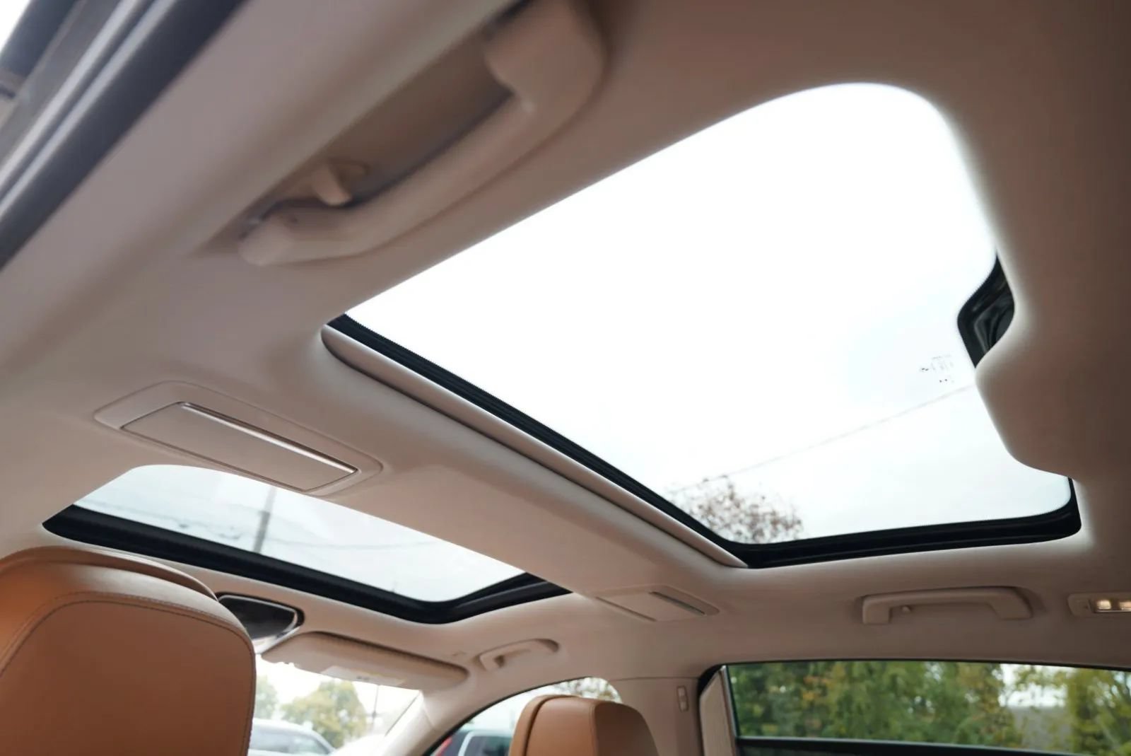 Used 2017 BMW 740i xDrive AWD/4WD image 26