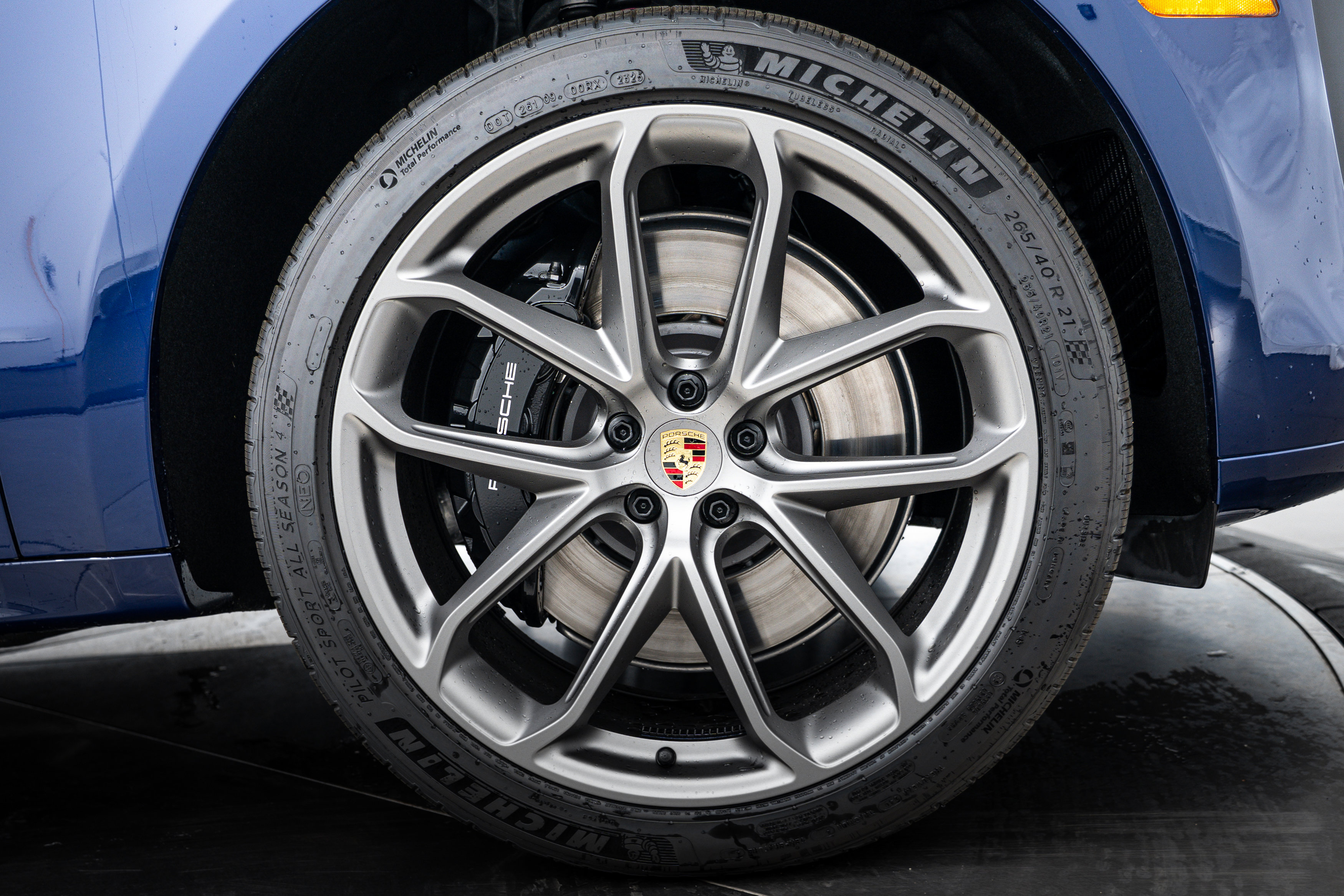 New 2026 Porsche Macan GTS image 11