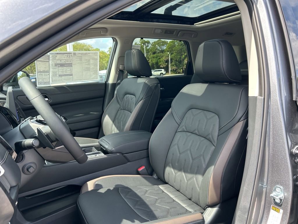 New 2026 Nissan Pathfinder Platinum w/ Cargo Package image 21