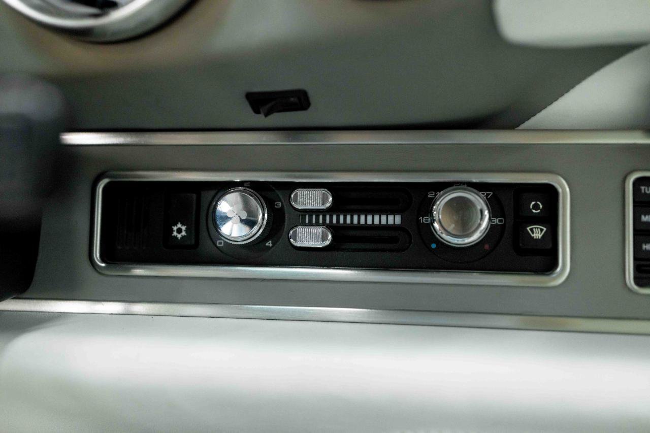 Used 1991 Porsche 911 Carrera image 63