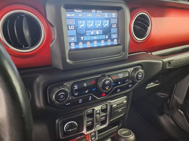 Used 2020 Jeep Gladiator Rubicon w/ Cold Weather Group AWD/4WD image 14