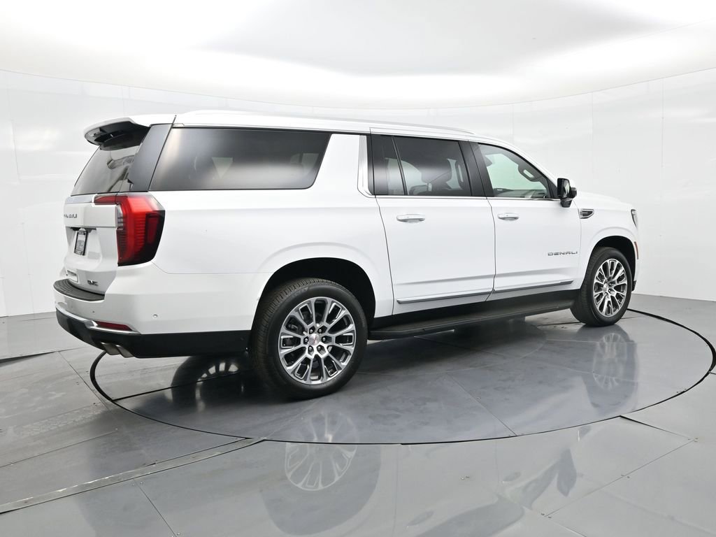 Used 2025 GMC Yukon XL Denali image 7