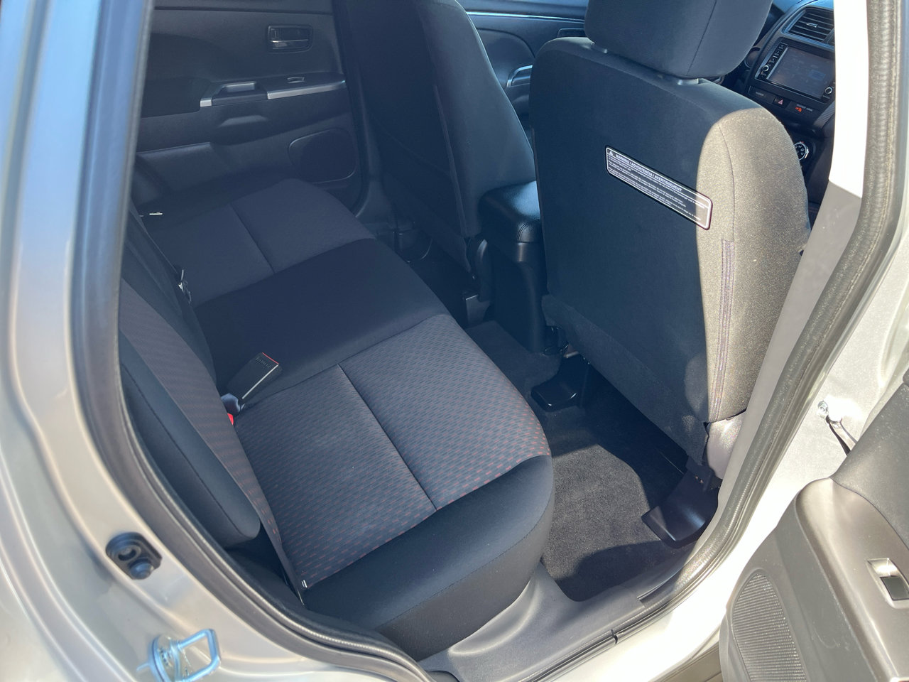 Used 2018 Mitsubishi Outlander Sport ES image 29