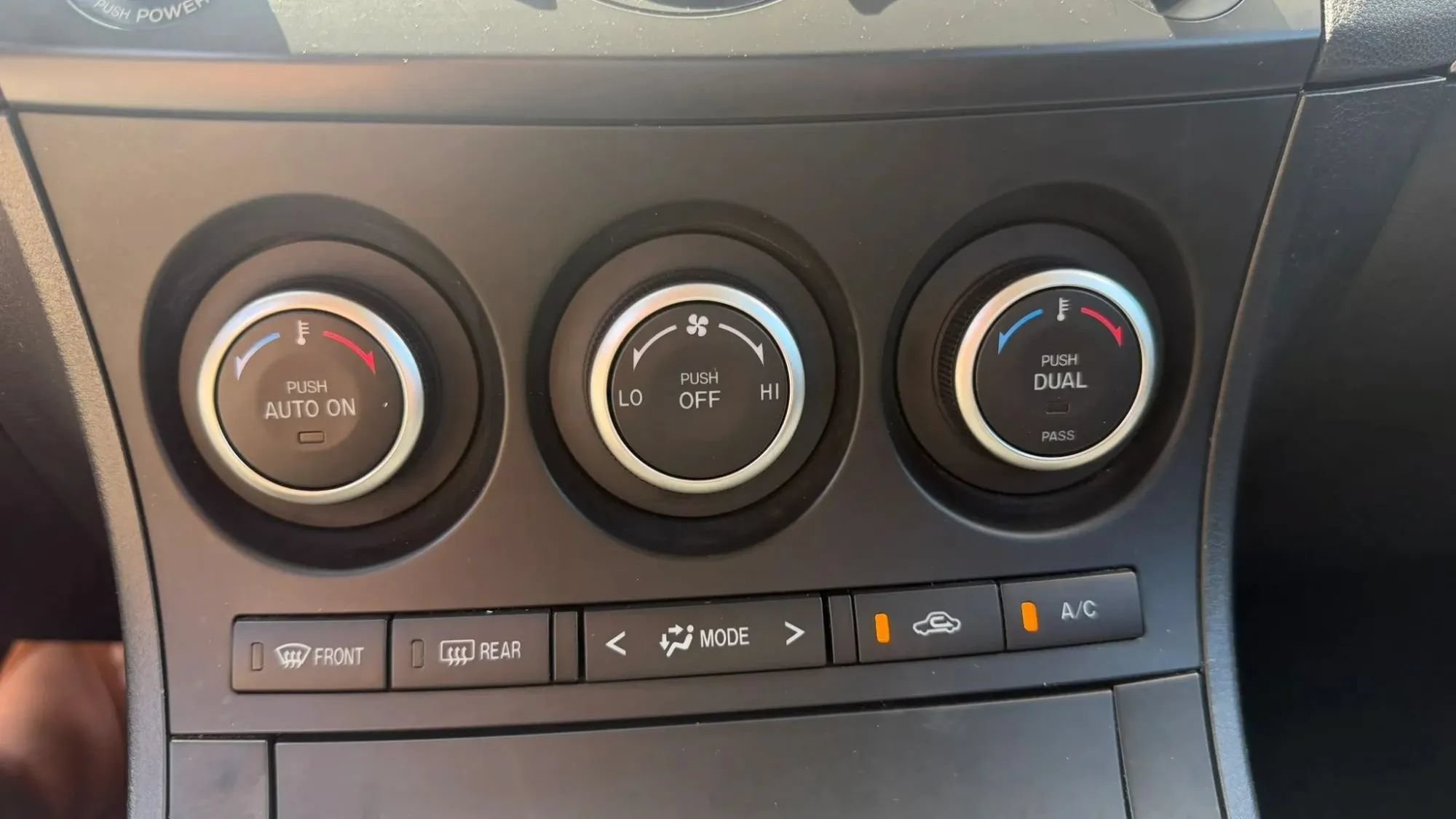Used 2013 MAZDA MAZDA3 i Touring FWD image 29